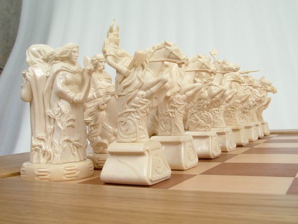 Шахматный набор Валькирьи и Нибелунги белые фигуры