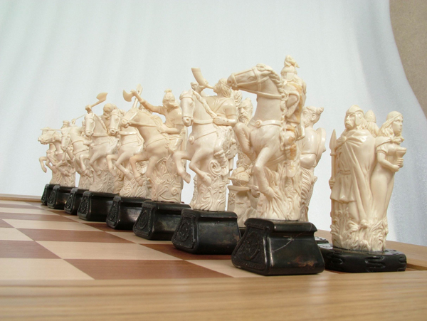 Шахматный набор Валькирьи и Нибелунги черные фигуры